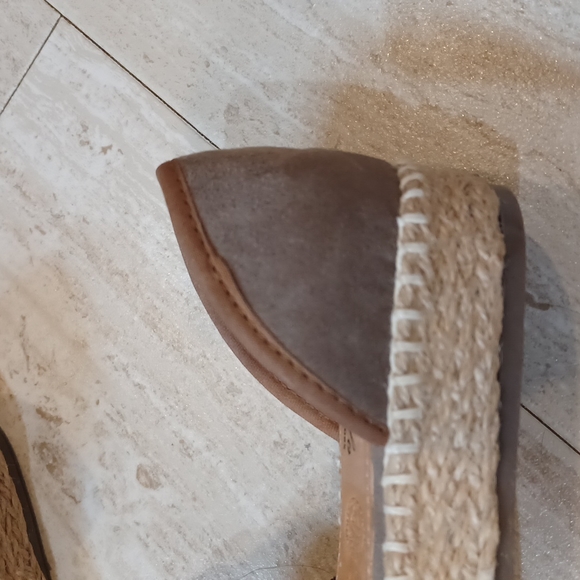 Stunning Mexico Lindo Floral Espadrilles - Picture 2 of 13